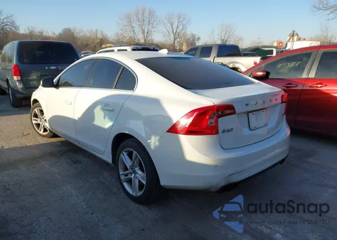2015 Volvo S60 T5 Premier из США, поврежденный, VIN YV140MFKXF1346071